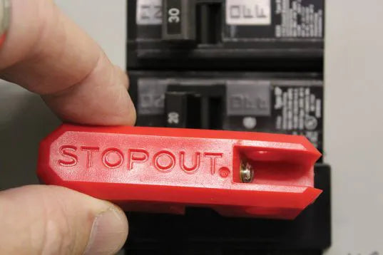 STOPOUT Low-Profile Circuit Breaker Lockout